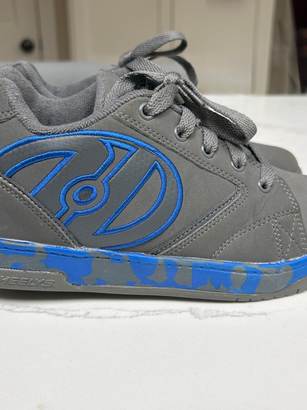 Heelys Kids' Gray and Blue Low-Top Skate Sneakers - Youth Size 5